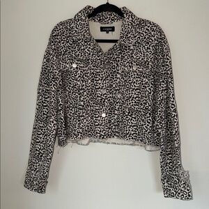 Comme USA Cropped Distressed Leopard Print Jean Jacket